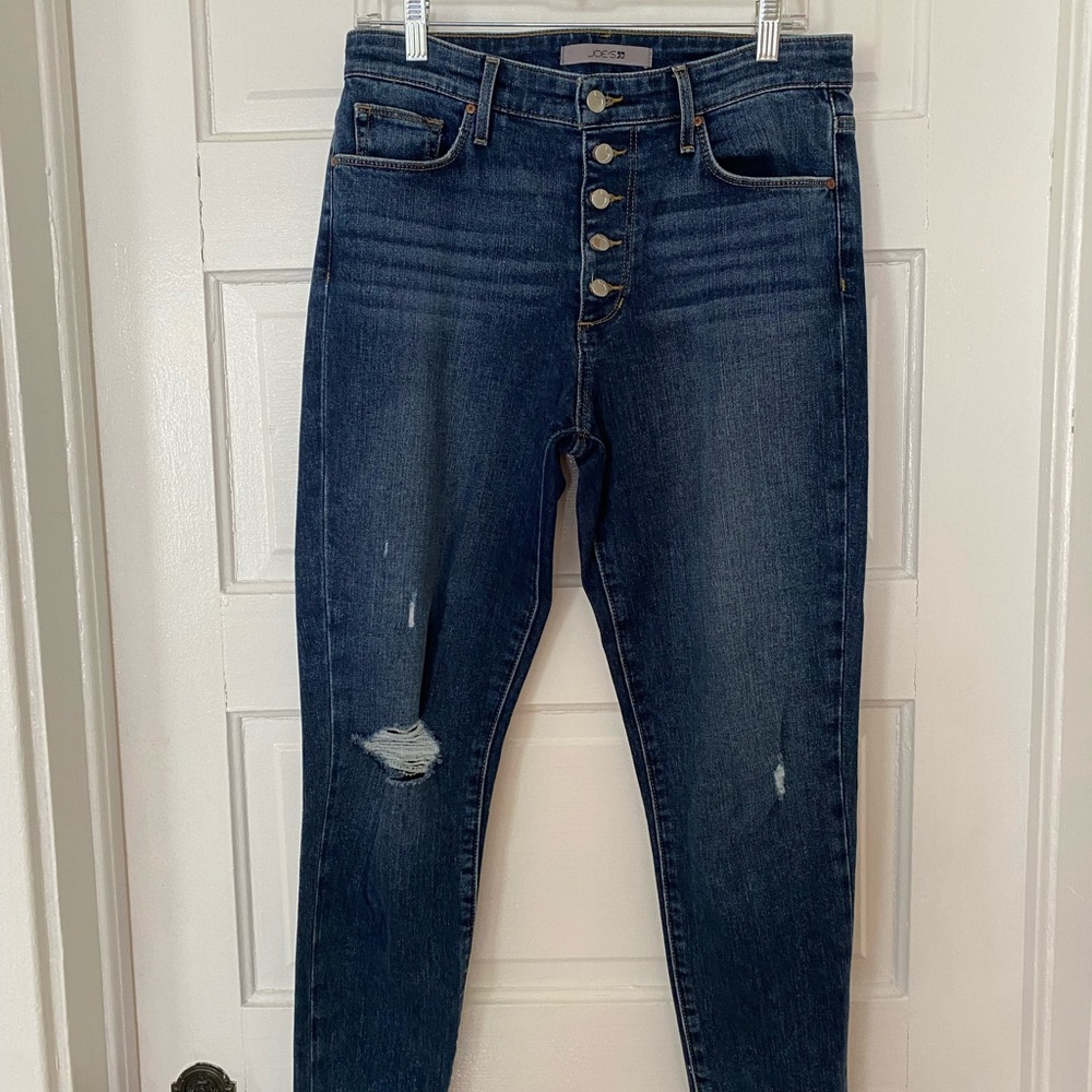 Joe’s Distrusted Skinny Jeans